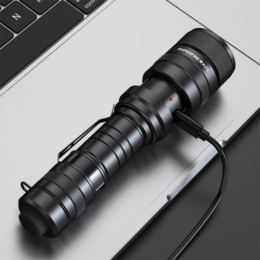 SUPERFIRE F5 1100 Lumens Zoomable Tactical Flashlight